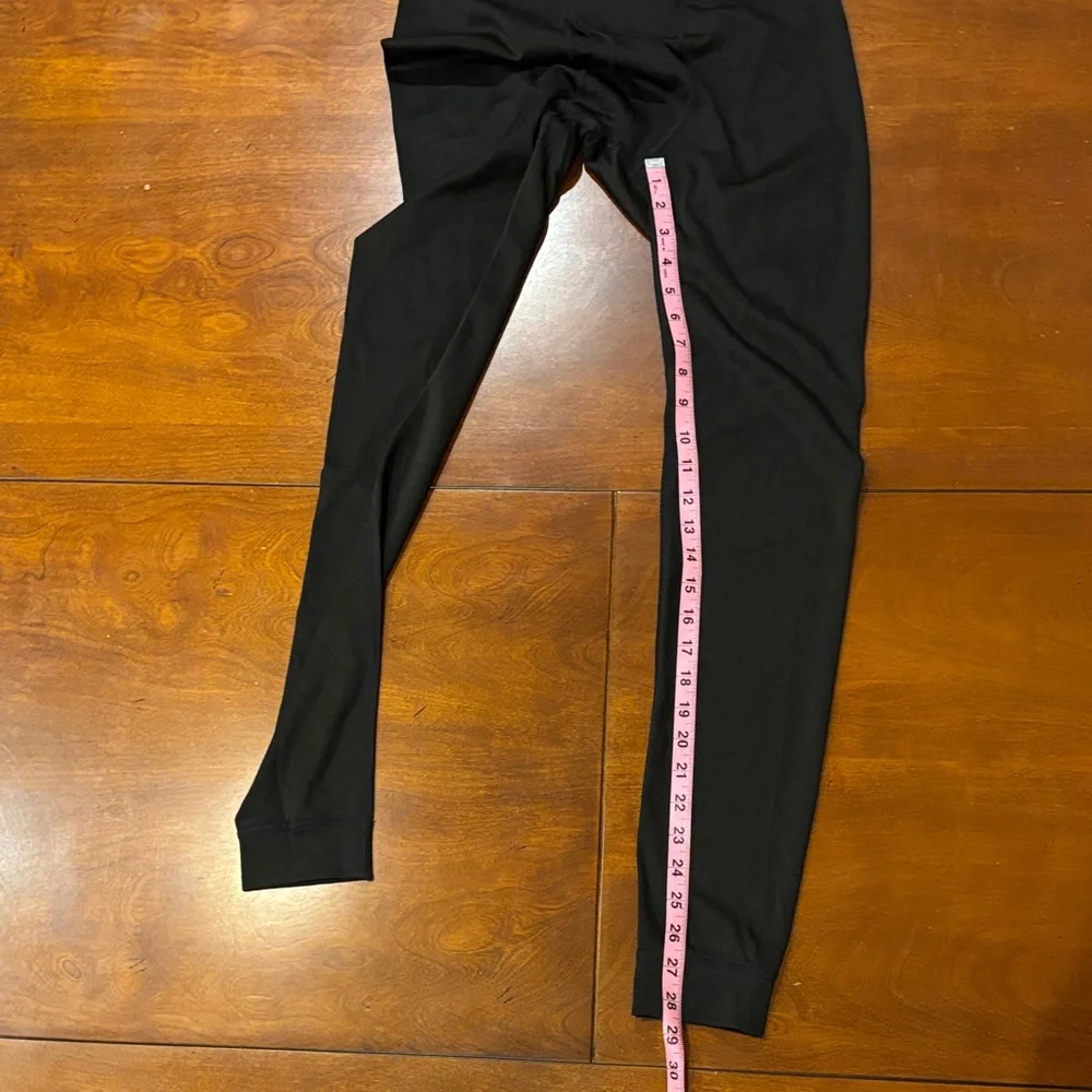 Helly Hansen Men's Black Base‎ Layer.  Like New.  M